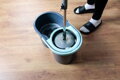 Súprava upratovacia Quantum, 16 l, rotačný mop + vedro, teleskopická násada