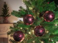 Gule MagicHome Vianoce, 4 ks, bordové, matné, s dekoráciou, na vianočný stromček, 10 cm, 2, náradie