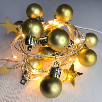 Vianočné osvetlenie na stromček reťaz Ball, 20 LED teplá biela, s guľami a hviezdami, zlatá, 2xAA, jednoduché svietenie, osvetlenie, L-1,9 m