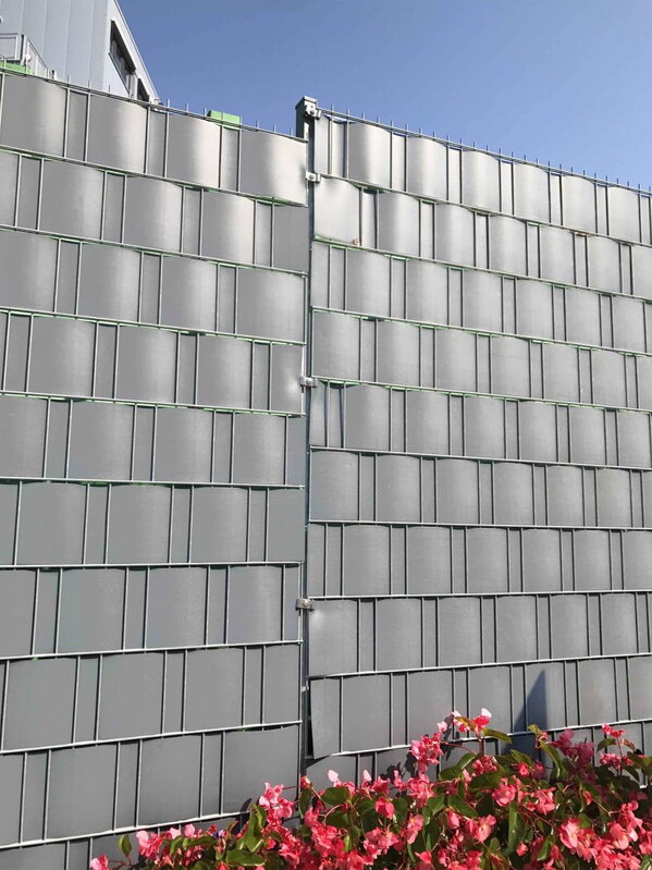 Páska Strend Pro EUROSTANDARD, 190 mm, L-26 m, tieniaca, sivá, krycia, na plotové panely, 1050 g/m2, PVC, RAL7040