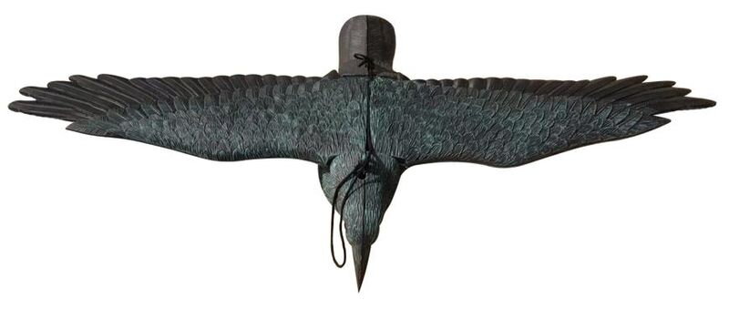 Plašič vtákov – maketa letiacej vrany, 80x11x45 cm